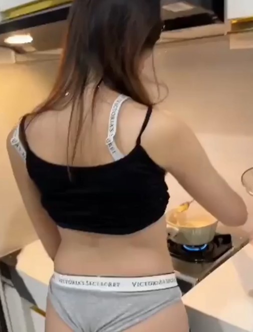 Top Wiwik News Kakak Ipar Cantik Lagi Masak Ditarik Adik Abg Sma Ke Kamar Buat Iclik Trending Viral Videos Of All Time Vidio 2025